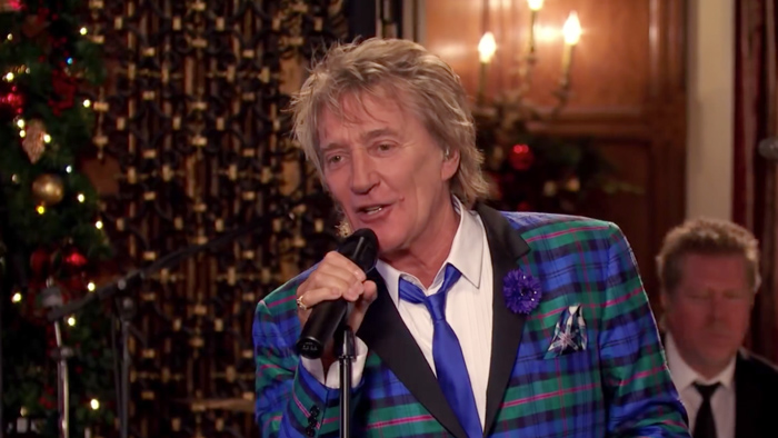 let-it-snow-rod-stewart-06